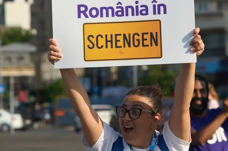 Ce câștigă și ce pierde România odată cu intrarea în Schengen - romania-in-schengen-1736925952.jpg