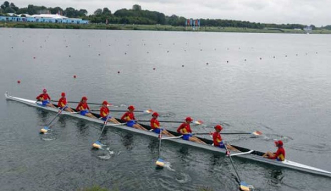 Echipajul feminin de 8+1 al României, MEDALIE DE ARGINT la Campionatul Mondial de canotaj - romaniacanotaj-1378040465.jpg