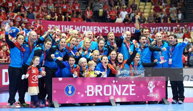 România, șanse infime să găzduiască turneul preolimpic de handbal - romaniahandbalturneu-1450810235.jpg