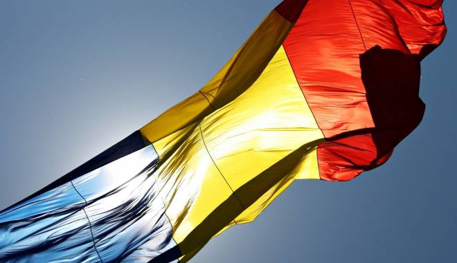 Atletism: România a ratat trei calificări, în prima zi a Europenelor indoor - romanianflagbysummerwine6-1425644195.jpg