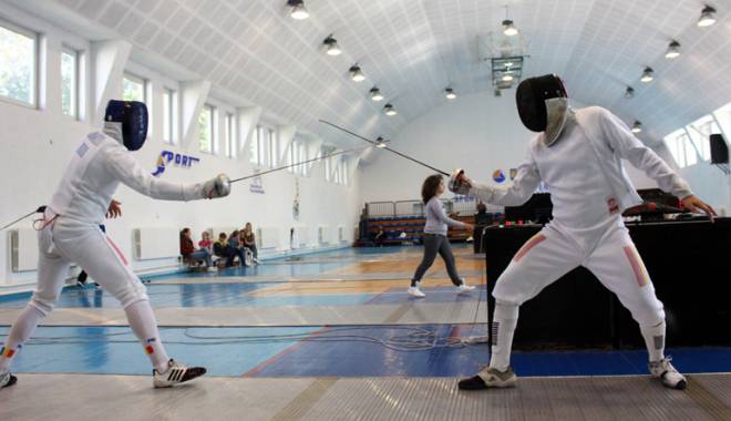 România participă cu 10 scrimeri la Campionatul Mondial - romaniascrima-1436548404.jpg
