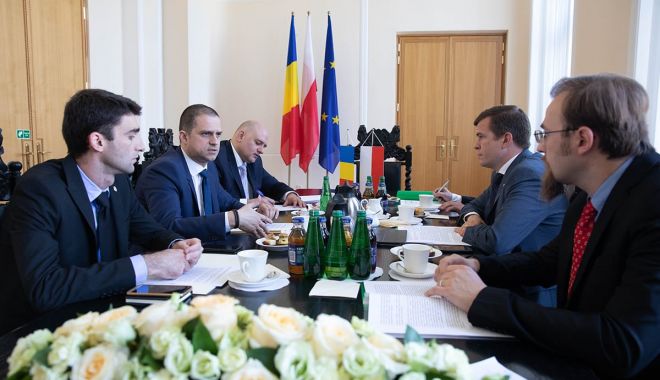 România și Polonia, parteneriat pentru realizarea unor rute turistice comune - romaniasipolonia-1527505759.jpg