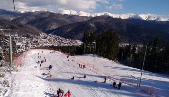 Rezervările last minute, preferate de români pentru vacanţele din timpul pandemiei - romaniiarplecainvacanta-1606501246.jpg