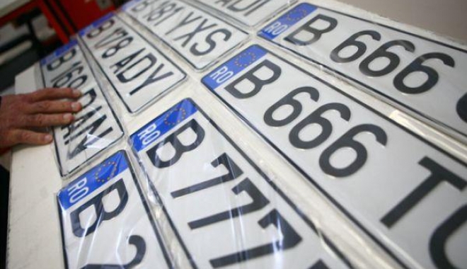 Românii înmatriculează vehicule în draci - romaniiinmatriculeazavehiculeind-1478270798.jpg
