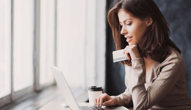 Românii, mari consumatori de comerţ electronic - romaniimariconsumatoridecomertel-1622481716.jpg
