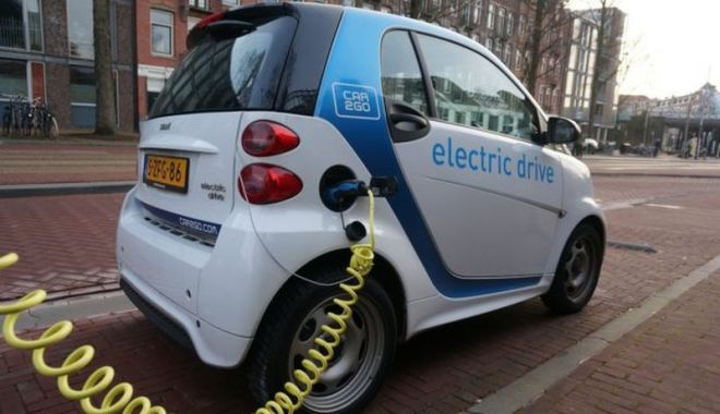 Românii nu cumpără automobile electrice - romaniinucumpara2-1604602813.jpg