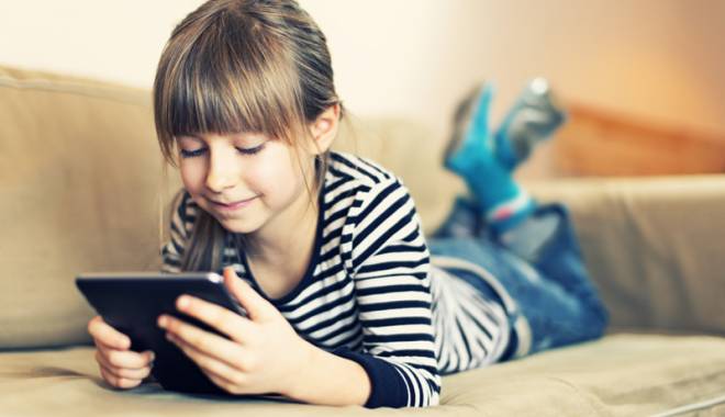Românii, fani de gadgeturi!  Au cel puțin o tabletă sau un smartphone în casă - romaniisuntfani-1442942322.jpg