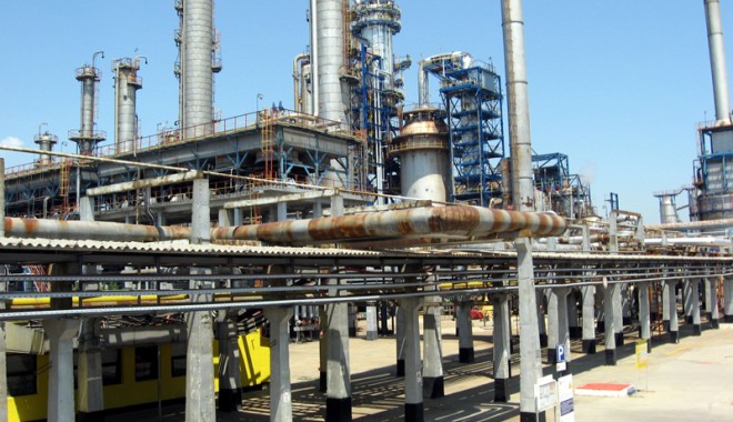 Rompetrol Rafinare estimează pentru acest an o cifră de afaceri de 4,18 miliarde dolari - rompetrol-1398877187.jpg