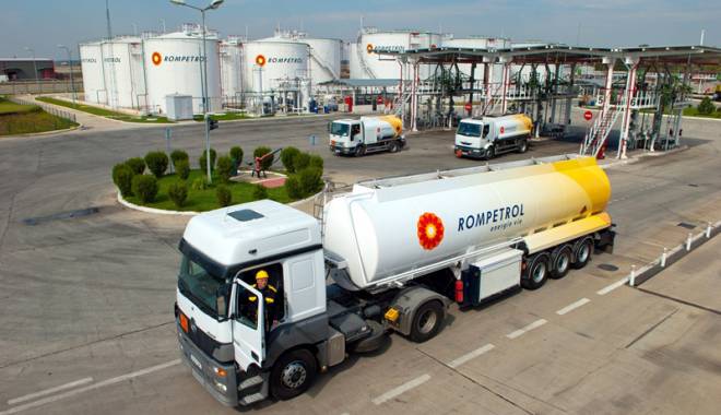 Rompetrol Rafinare, cifră record de afaceri, de 4,33 miliarde USD - rompetrol-1415985458.jpg