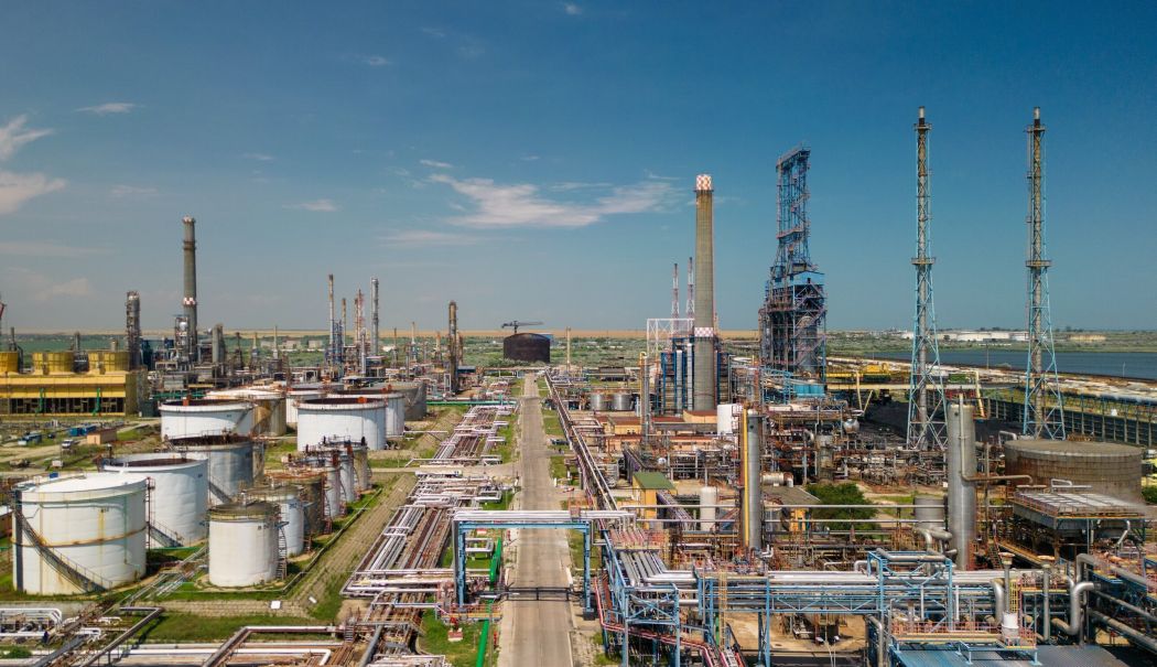 Rafinăria Petromidia își propune să proceseze 5,3 milioane de materii prime în 2025 - rompetrol-rafinare--petromidia-1743423696.jpg