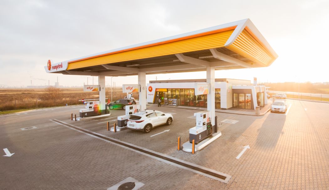 Rompetrol câștigă concesiunea pentru benzinăriile de pe Autostrada Soarelui - rompetrol-romania-gas-station-1725288413.JPG