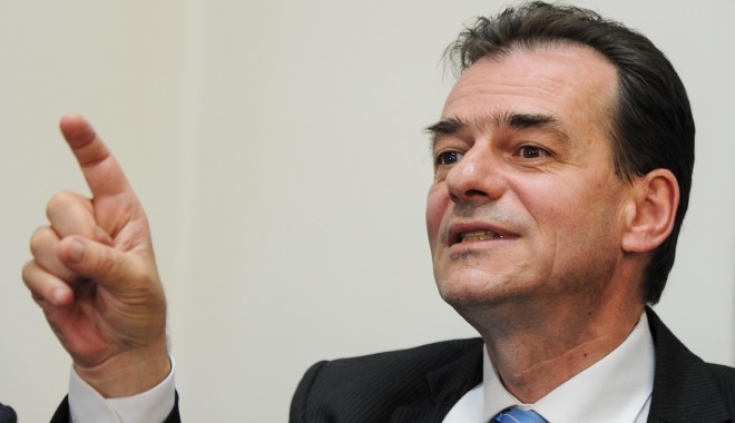 Orban spune că Roșca Stănescu nu mai este membru PNL - roscastanescunumaieste-1412843982.jpg