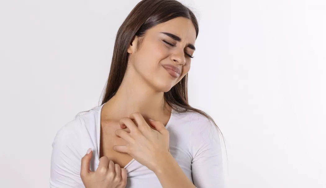 De ce vi se înroșește pielea pe gât și piept - roseata-1774953555.webp