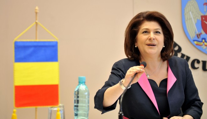 Rovana Plumb: 