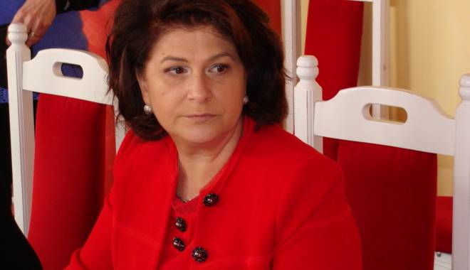 Rovana Plumb: 