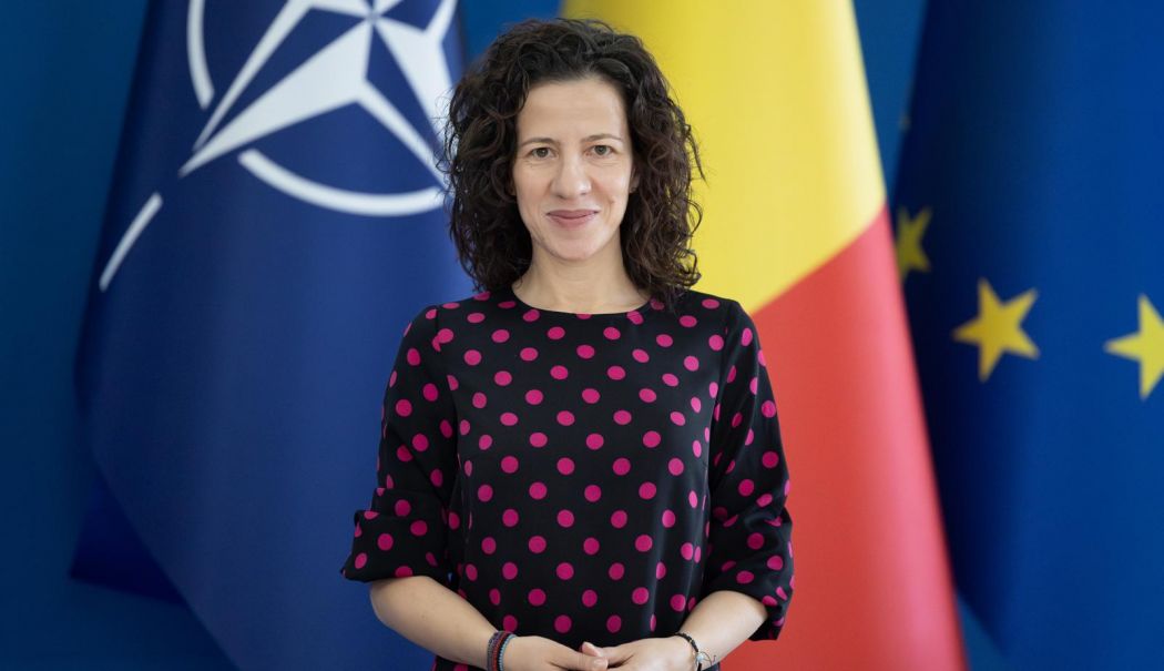 Roxana Mînzatu, propusă pentru funcţia de comisar european, va fi audiată marţi în Parlament - roxanaminzatu01-1730727083.jpeg