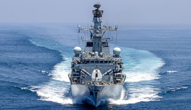Royal Navy va escorta navele sub pavilion britanic în strâmtoarea Ormuz - royal-1578229564.jpg