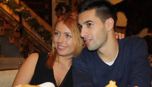 Elena Gheorghe nu va participa la nunta surorii sale! - rtemagiccanagheorghevladparvules-1351263715.jpg