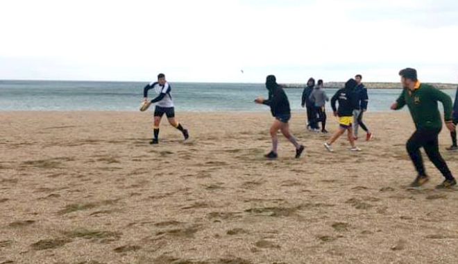O promoție foarte bună. Rugbiștii de la CS Cleopatra, antrenamente pe plajă - rugby-1598453198.jpg