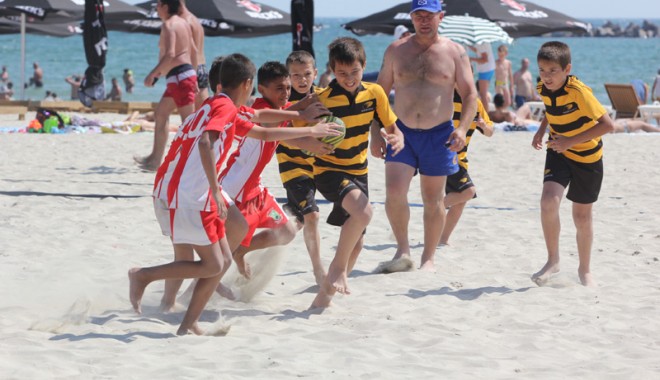 Frige nisipul la Turneul Oval 5 Beach Rugby România - rugby14-1341505561.jpg