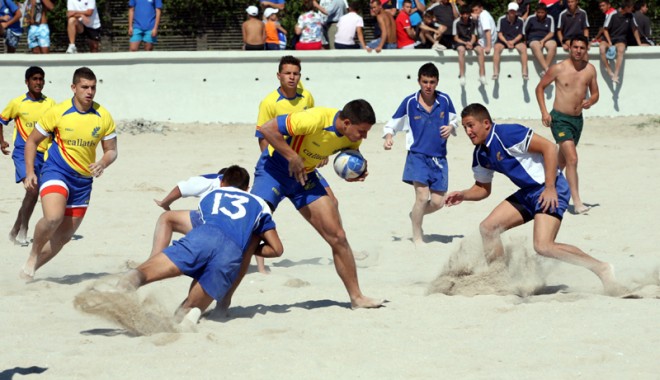 Farul și Tomitanii, campioane la nisip - rugby2-1312215920.jpg