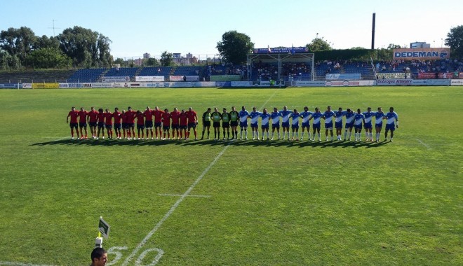 Rugby: RCJ Farul - Steaua, scor 3-13, la pauză - rugbybaraj-1409472724.jpg