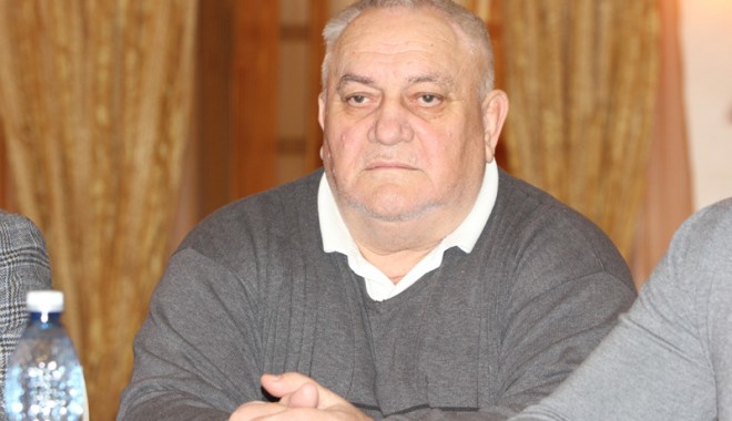 Conducătorii RCJ Constanța și CS Cleopatra își strâng mâna - rugbycleopatrarcj-1363889367.jpg