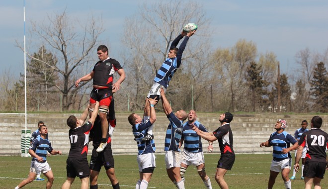 Rugby / RCJ Constanța, calificată în play-off după victoria cu U. Cluj - rugbyfarulunivcluj45-1368951067.jpg