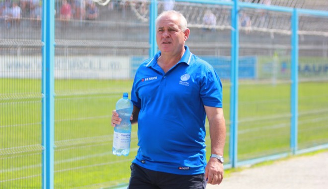 Mircea Paraschiv a demisionat de la RCJ Farul și acuză jucătorii de non-combat - rugbyparaschiv-1375805547.jpg