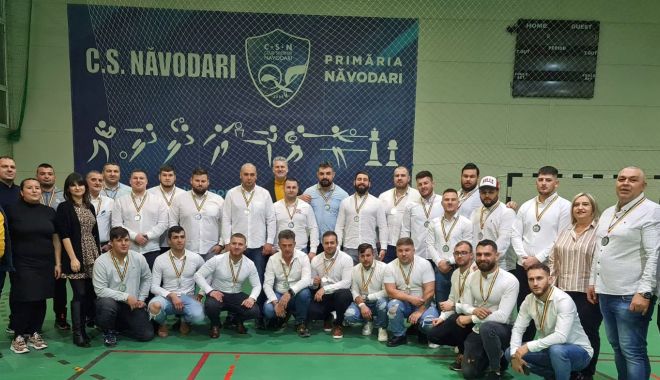 Echipa de rugby CS Năvodari a primit cupa și medaliile de vicecampioană a DNS - rugbyvicecampcsnpremierebun-1639039484.jpg