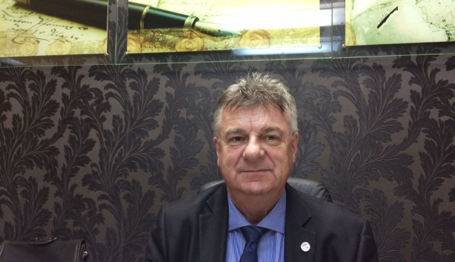 Rectorul Rugină, reacție dură în cazul profesorului Dumitrașcu - rugina-1459497842.jpg