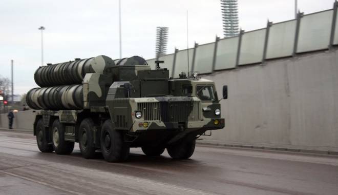 Rusia va livra Iranului sisteme de rachete antiaeriene S-300 - rusia-1447061578.jpg
