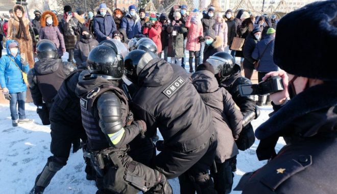 Manifestații masive pro-Navalnîi în Rusia. Sute de persone, între care și soția opozantului, arestate - rusia-1611407308.jpg