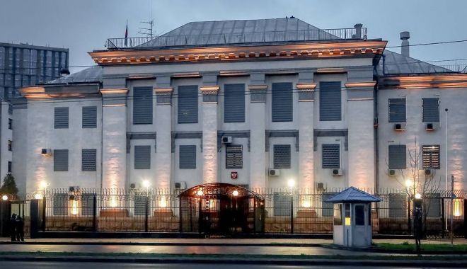 Rusia a început să-și evacueze ambasada de la Kiev și personalul diplomatic din alte orașe ale Ucrainei - rusia-1642504068.jpg
