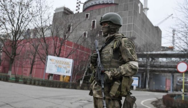 Atacurile ruseşti se intensifică în Doneţk. Preşedintele Zelenski cere mai multe arme