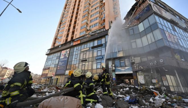 Rusia îşi intensifică atacurile împotriva obiectivelor civile din Ucraina - rusiaatacuri-1647613520.jpg