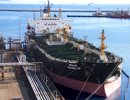 Putin majorează taxele de export pentru anumite produse petroliere - rusiaexport-1314449931.jpg