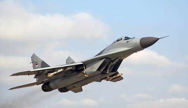 Turcia și Rusia, la un pas de un nou incident militar. NATO cere Moscovei să-i respecte spațiul aerian - rusiasiturcia-1454252573.jpg