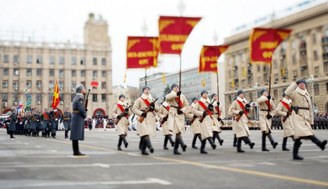 Rușii au sărbătorit Bătălia de la Stalingrad. Jumătate de milion de oameni, la mitingurile patriotice - rusii-1517746075.jpg