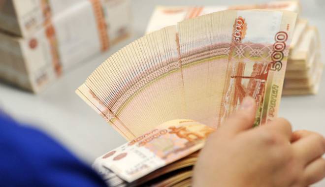 Chinezii profită de prăbușirea rublei si fac cumpărături. Iată cum - russiarubleeconomyrecessionsi-1423055907.jpg