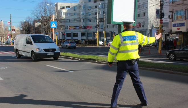 Atenție! Unde acționează, astăzi, polițiștii rutieri - rutiera-1430897746.jpg