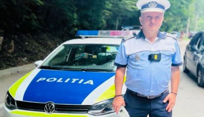 Un motociclist s-a ales cu dosar penal după ce a vrut să facă o poză cu "Lupul" de la Rutieră: "Surpriză la selfie"