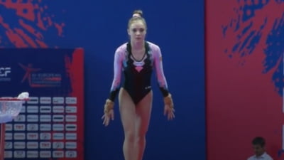 Gimnasta Sabrina Maneca Voinea, locul 4 în finala de la sărituri la Europene - sabrinamanecavoinealaunpasdepodi-1681577285.jpg