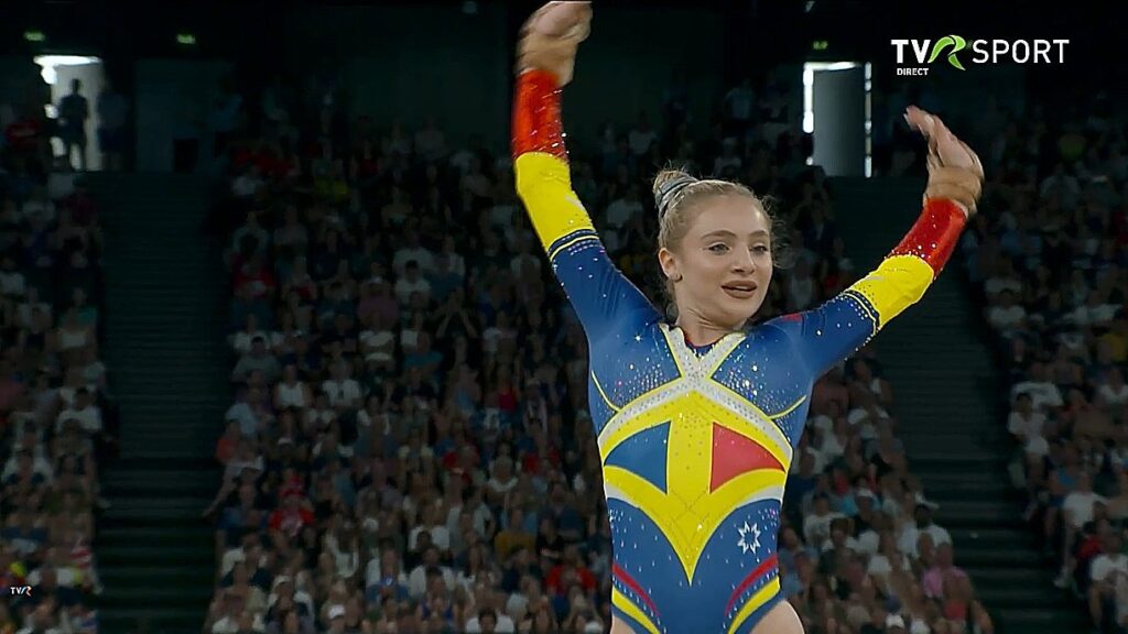 Echipa feminină de gimnastică a României, pe locul 7 după trei rotații, în finala pe echipe