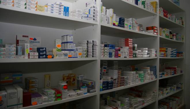 Mii de pacienți disperați! Terapiile pentru bolile cronice lipsesc din farmacii - sacelefarmaciemedicamente32-1455021425.jpg