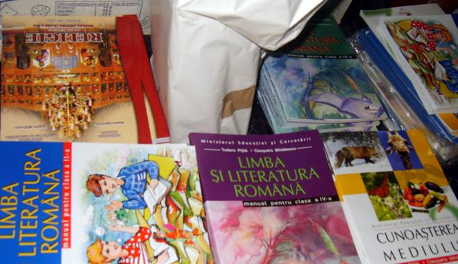 S-a dat startul în bătălia pe tipărirea manualelor - sadatstartul-1438793273.jpg