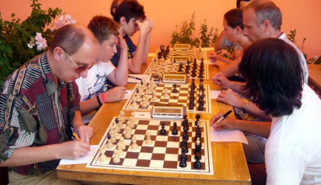 Start în Trofeul Centrocoop la șah, ediția a 25-a - sah-1346085770.jpg