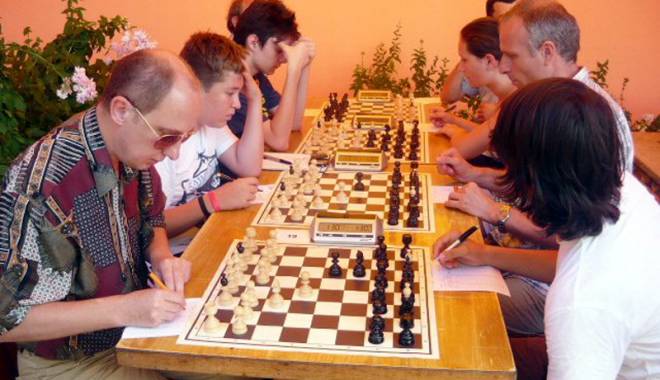 Șahiștii constănțeni,  încă departe de podium la Trofeul Litoralului - sahistii-1435595671.jpg