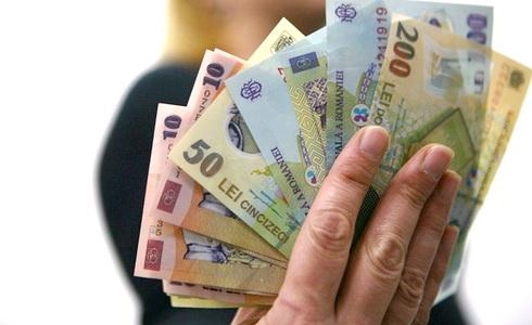 CREȘTERI SALARIALE! Iată cine beneficiază - salarii4-1517493350.jpg