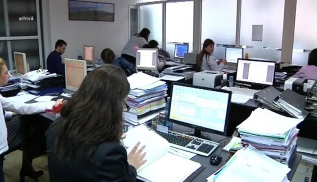 Numărul posturilor ocupate în instituţiile publice a crescut cu peste 3.000